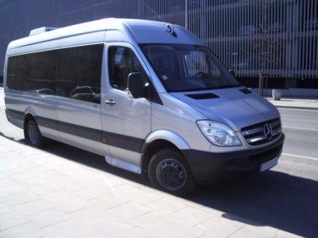Mercedes Benz Sprinter noma Ludzā mikroautobuss 15 16 17 18 20 sēdvietas